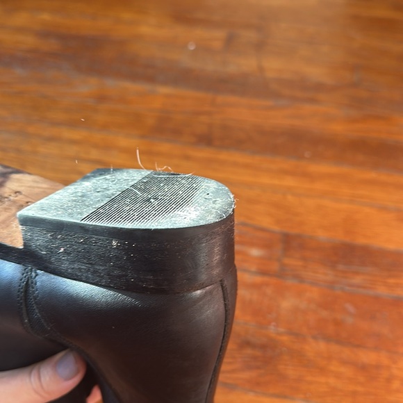 Eva Everyday Chelsea Boot - Picture 6 of 7